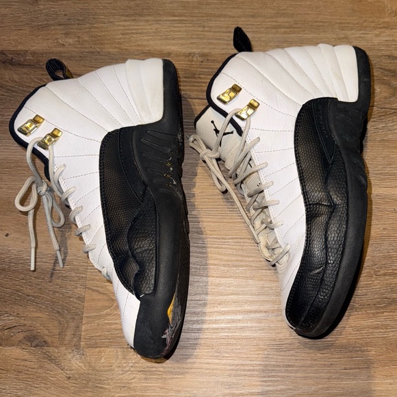 Jordan Nike 12 Retro Taxi Grade School Kids 5.5 y fits women size 7 Excellent - Picture 12 of 16